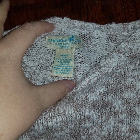 Sweater - Picture 3 of 3